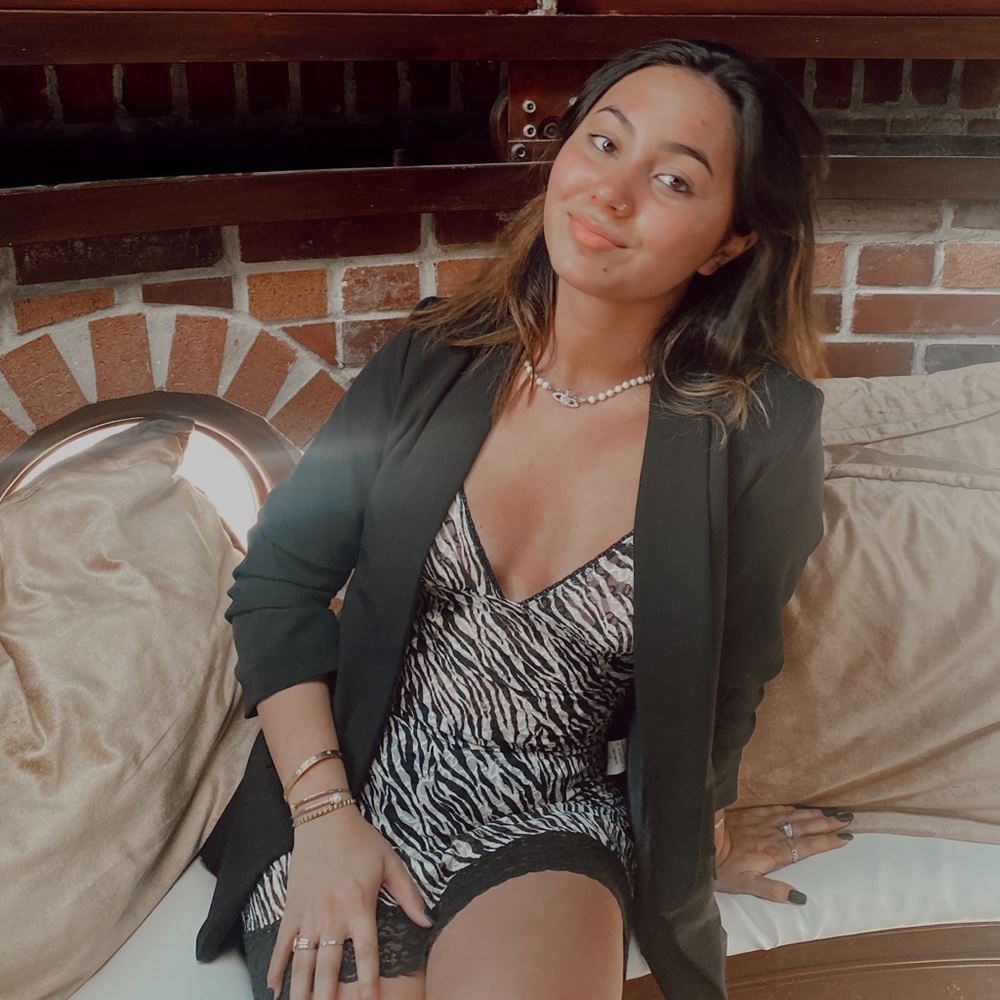 Meet your Posher, Elie